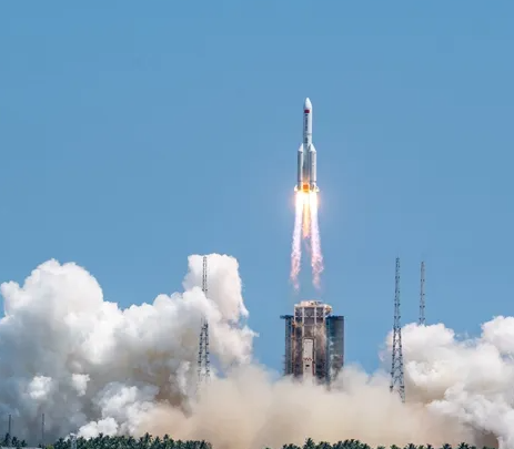 行香子·梦天实验舱发射升空