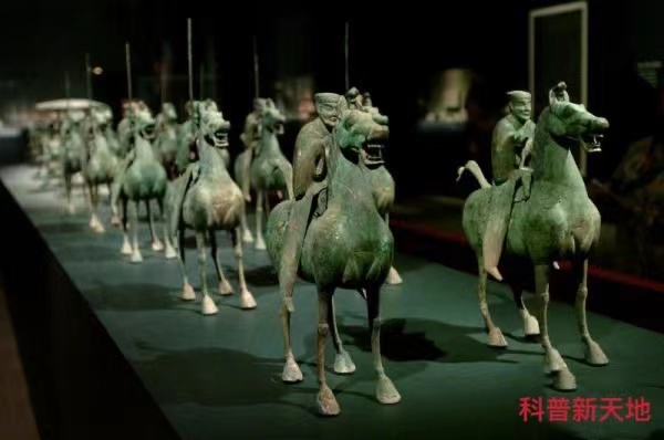 山河故事｜武威，一马跃古今 一窟传千年