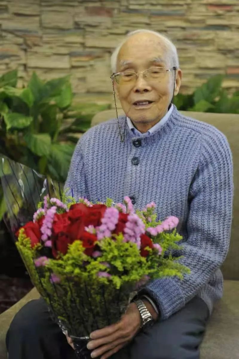 与党同龄！他给导弹装“眼睛”，为航天事业育英才