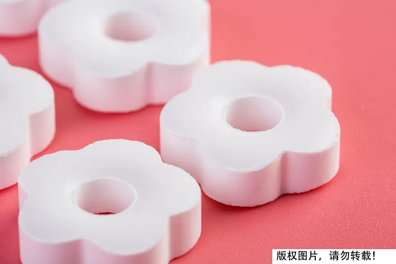 薄荷糖上为啥有个洞？是为了偷工减料吗？