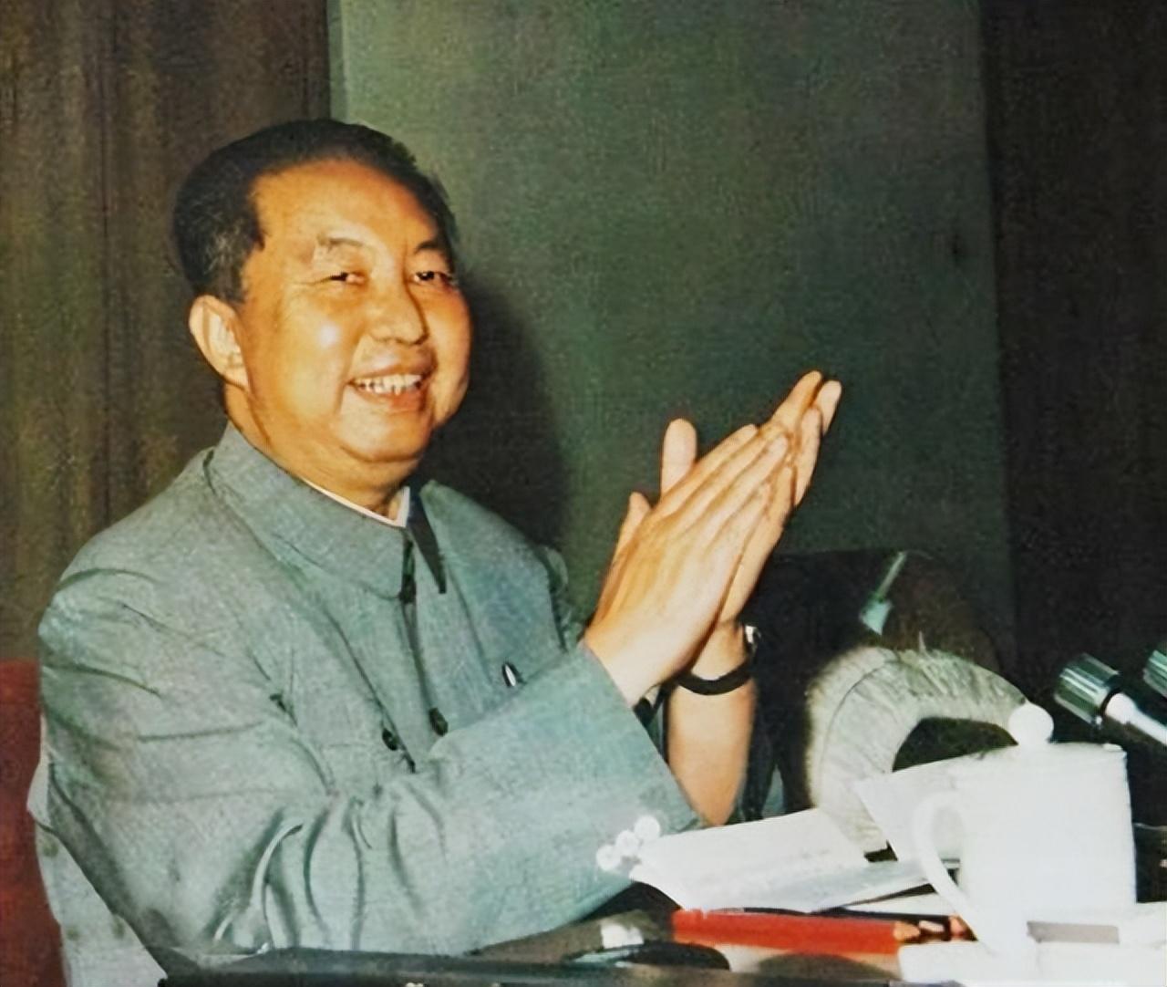 老书记给华国锋写信，要求工作，华国锋：继续当省委书记