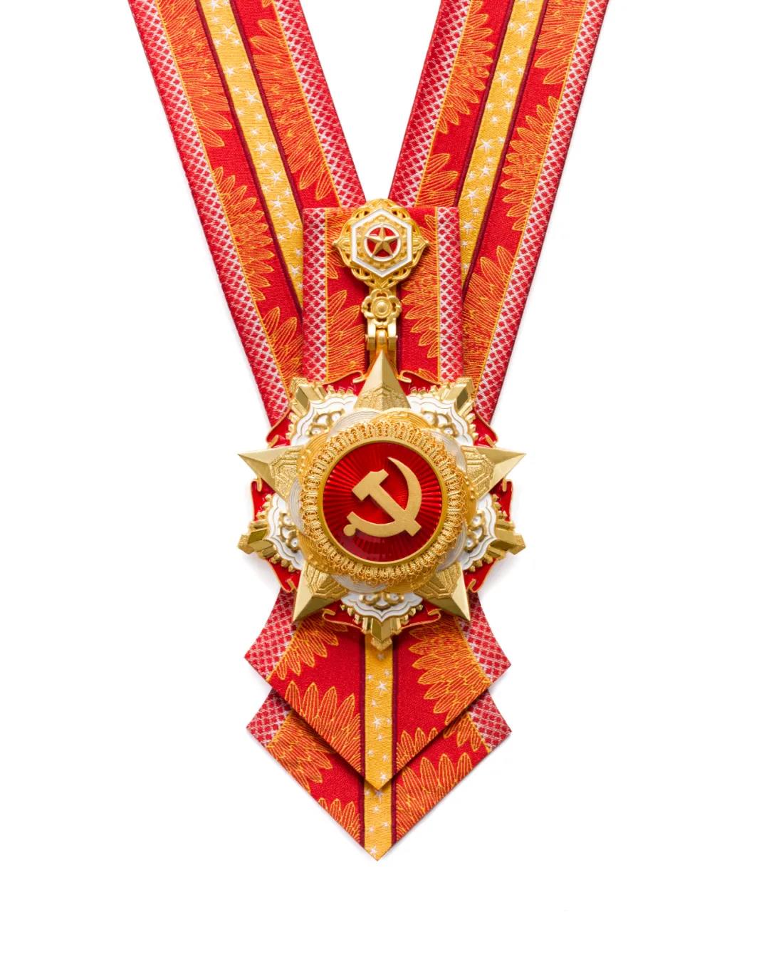 6月29日上午10时，隆重举行颁授仪式！