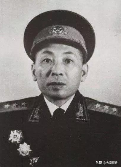 58年中央决定炮击金门，周恩来请示毛泽东由谁负责？主席亲点爱将