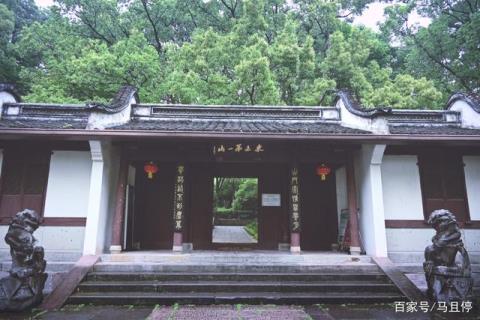 浙江原滋原味的寺院，藏有南方为数不多的宋代木建筑，几乎没游客